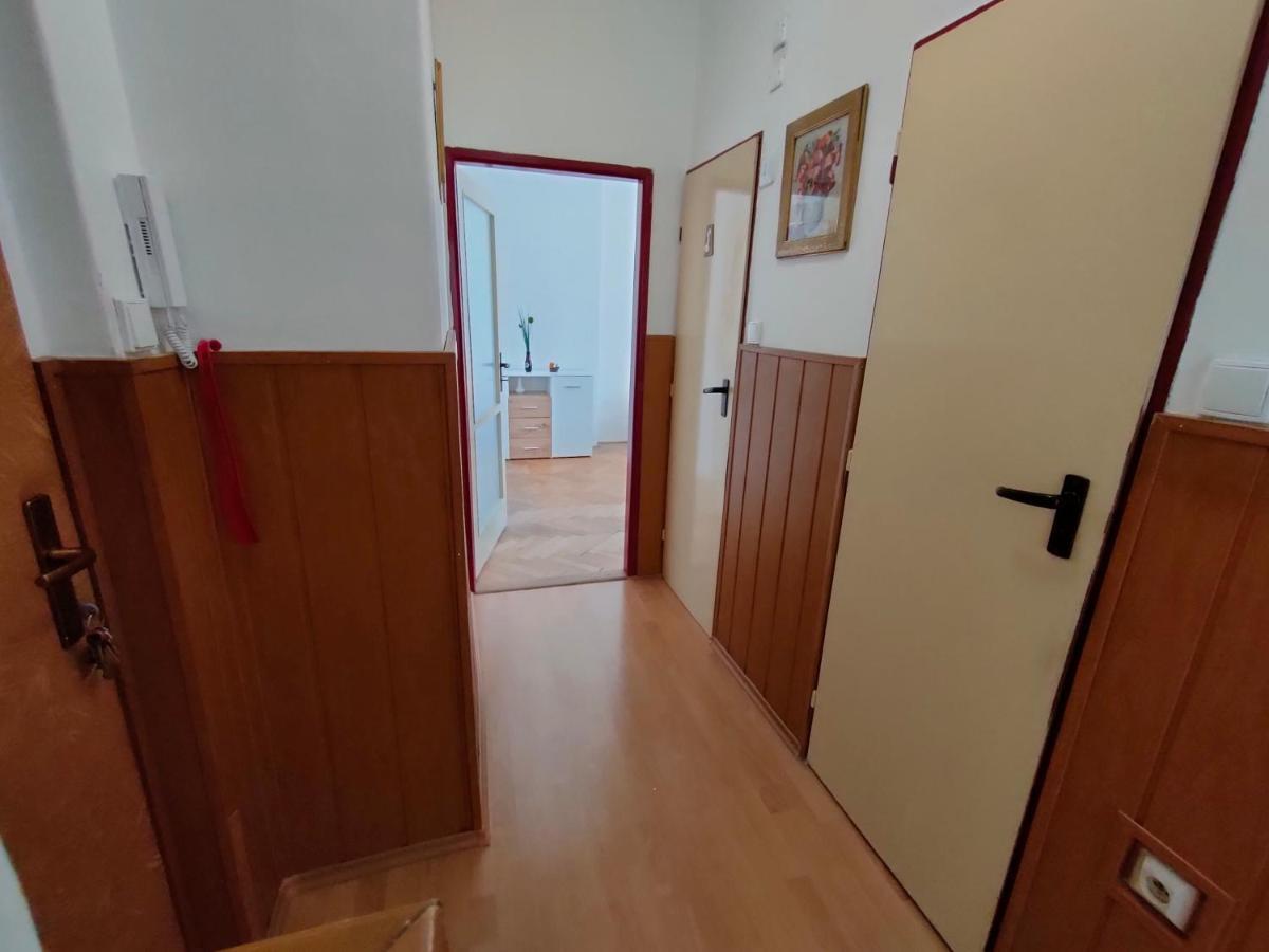 2-Iz. Byt V Tichej Lokalite S Bezplatnym Parkovanim Liptovský Hrádok Εξωτερικό φωτογραφία